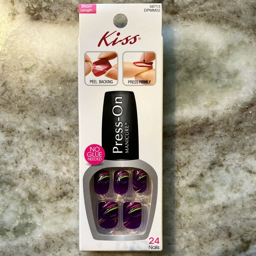 🇺🇸4 For $20 Kiss Press-On Manicure Tabloid Buzz